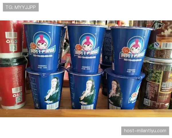 袁心玥家的冰箱里塞满蛋白粉,连饮料都是按克算的 袁心玥家的冰箱里塞满蛋白粉,连饮料都是按克算的